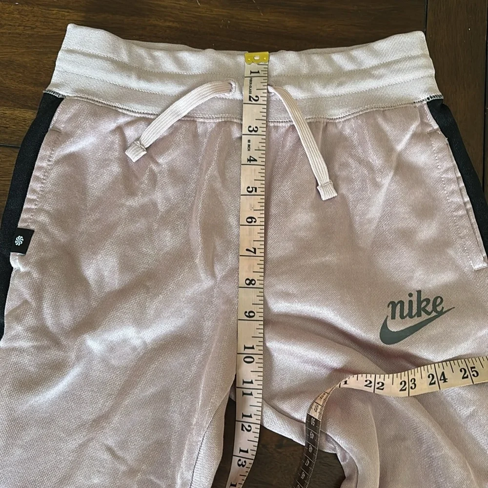 Nike kids light